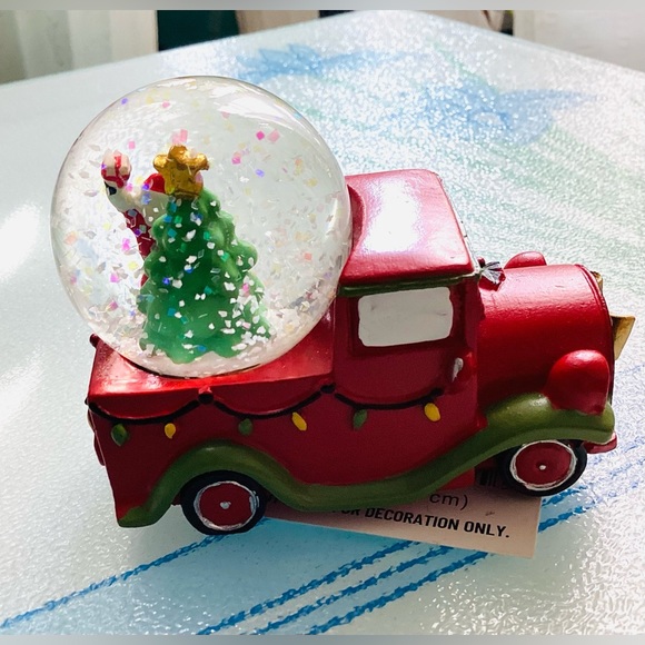 NEW Signature truck with Christmas tree and Santa in water/snow ball - Picture 2 of 5